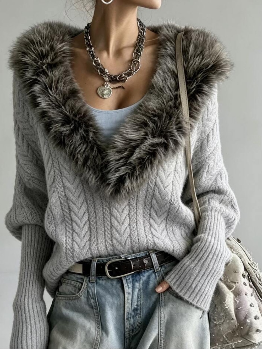 Women's Autumn/Winter Slouchy Cable Knit Sweater With Large Fur Collar
